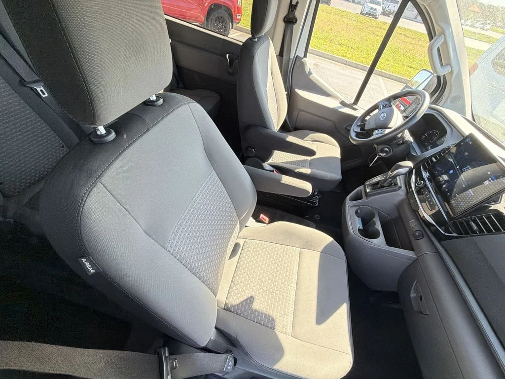 Used 2023 White Ford XLT image 25