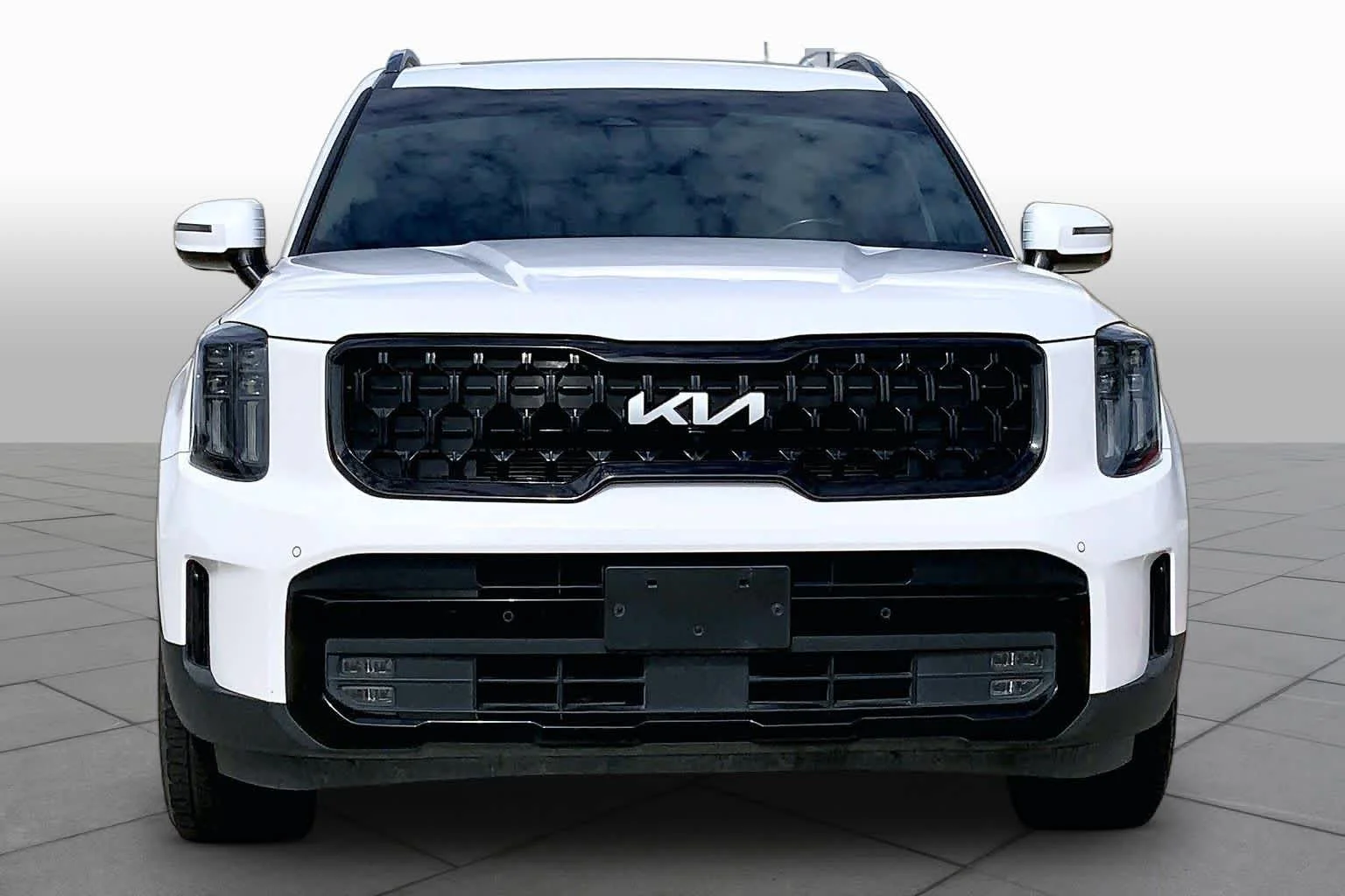 Used 2024 Glacial White Pearl Kia SX X-Pro image 4