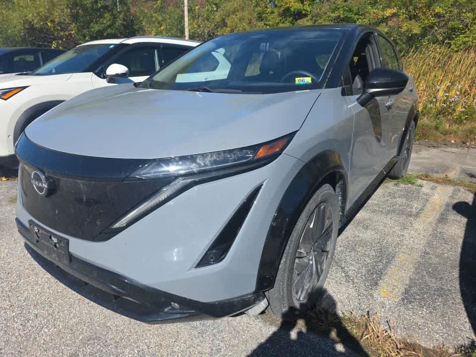 Used 2024 Boulder Gray Pearl/Black Diamond Pearl Nissan EVOLVE+ image 2