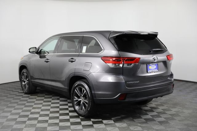 2019 Toyota Highlander LE - Photo 38