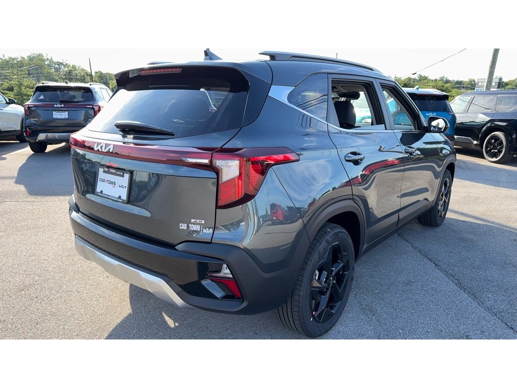 2026 Kia Seltos EX photo 3