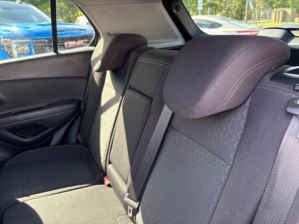 Used 2020 Gray Chevrolet LS image 23