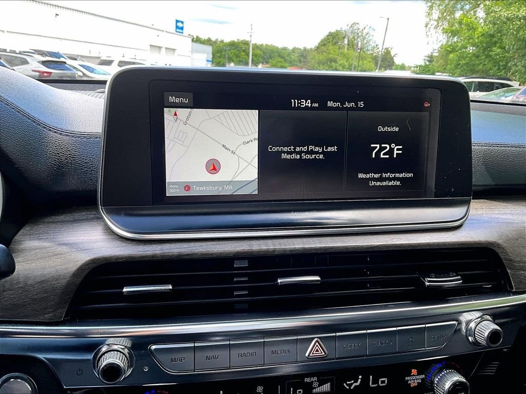 Used 2021 White Kia EX image 27