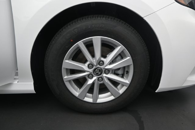 New 2026 Ice Cap Toyota LE image 16