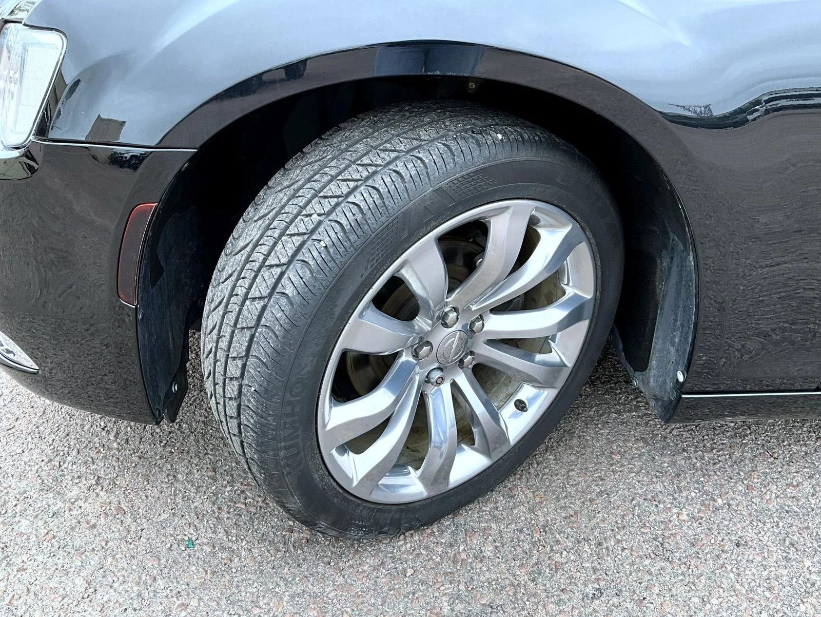 Certified Used 2018 Black Chrysler Touring image 23