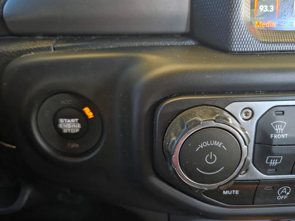 Used 2020 Punkn Metallic Clearcoat Jeep Rubicon image 42