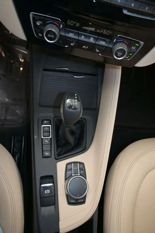 Used 2017 Dark Olive Metallic BMW xDrive28i image 19