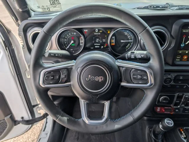 Used 2023 White Jeep Rubicon 4xe image 11