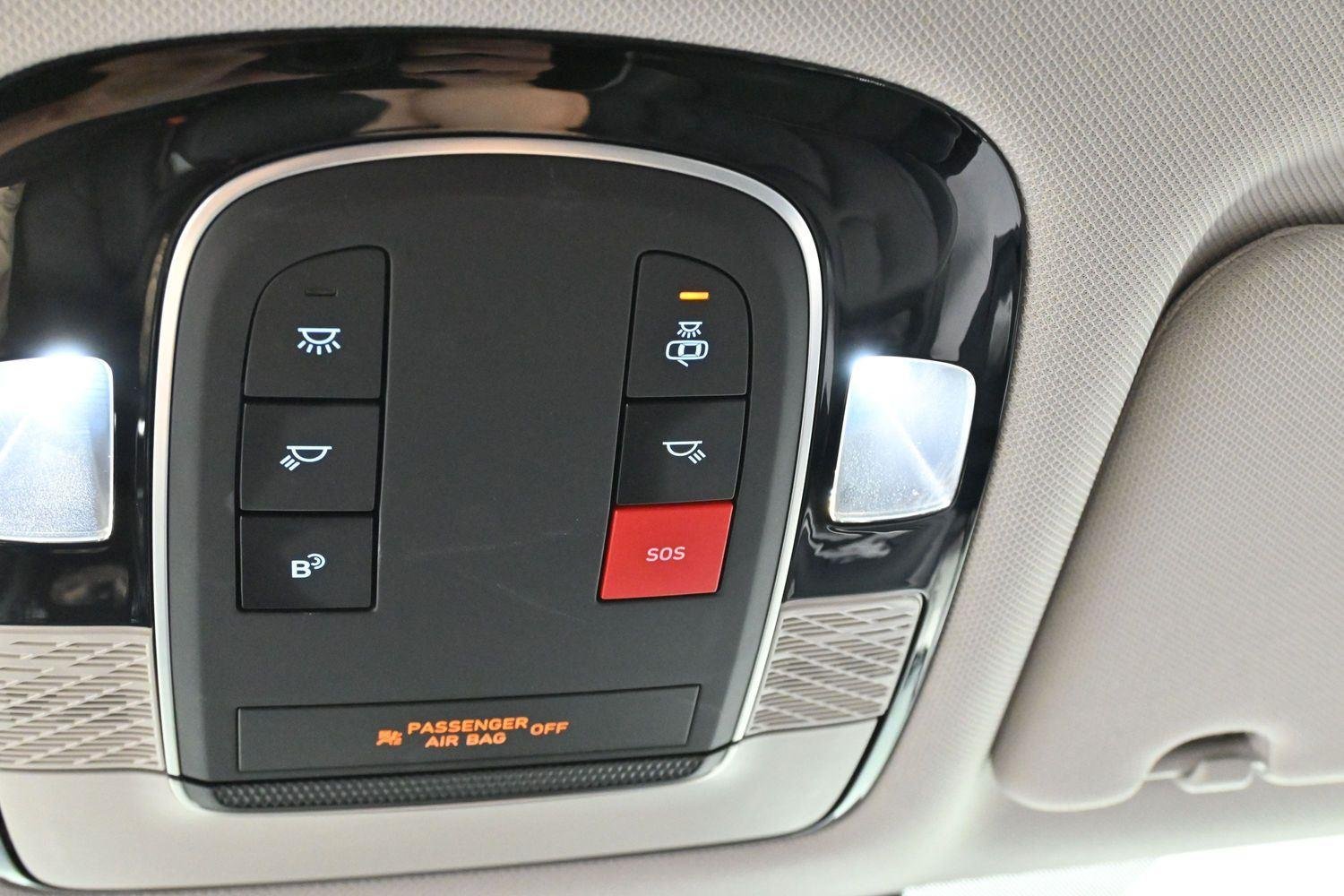 Used 2023 Moonlight Cloud Hyundai SEL image 27