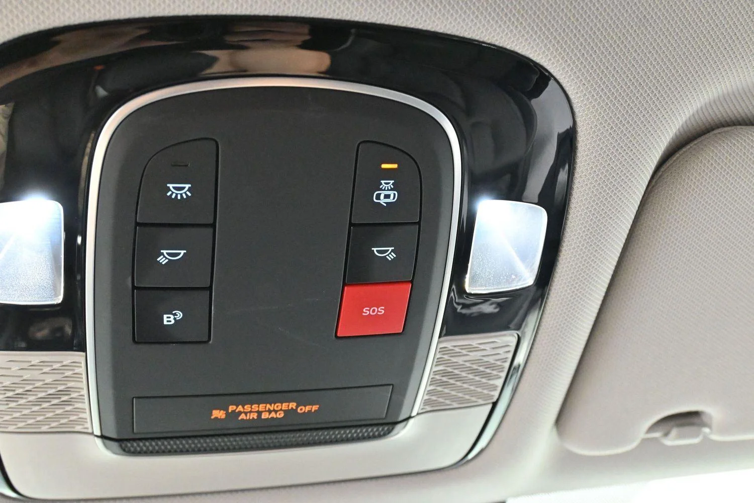 Used 2023 Moonlight Cloud Hyundai SEL image 27