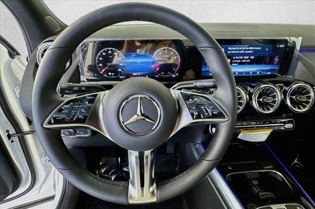 New 2026 Polar White Mercedes-Benz GLA 250 image 41