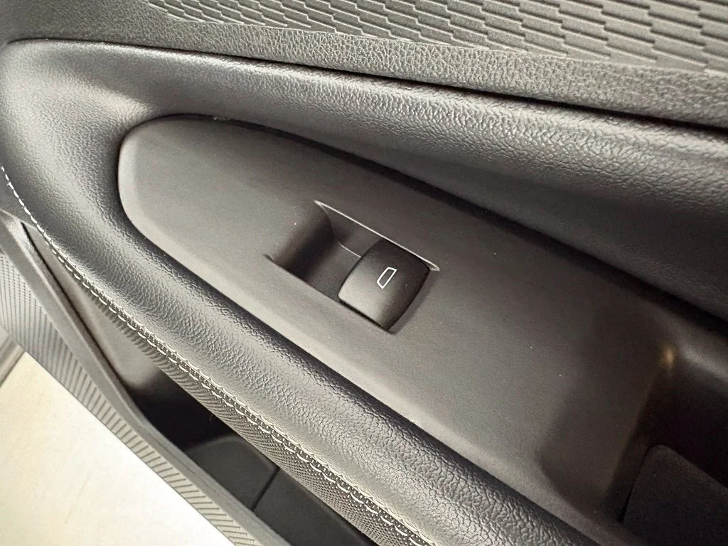 Used 2025 White Chevrolet LT image 13