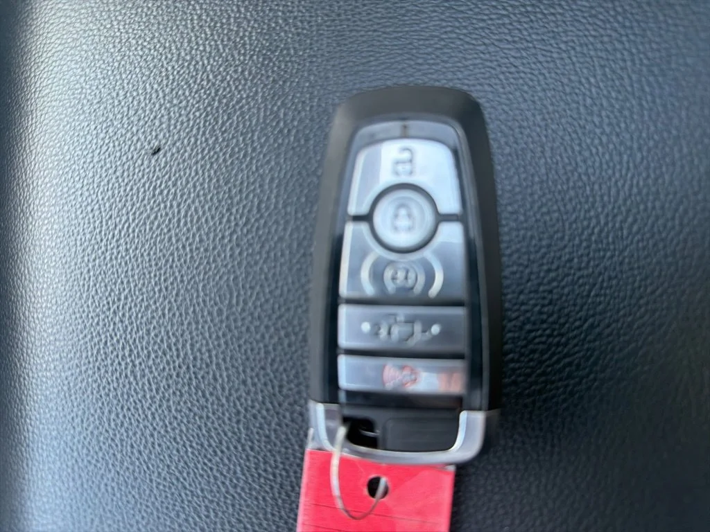 Used 2021 Rapid Red Metallic Tinted Clearcoat Ford Lariat image 30