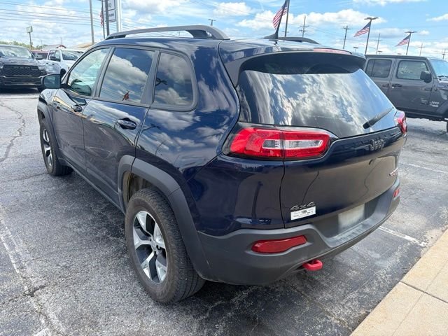 Used 2015 Blue Jeep Trailhawk image 4