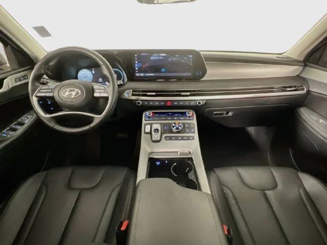 Used 2024 Gray Hyundai SEL image 25