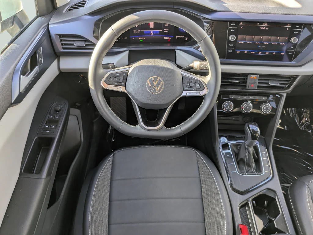 Certified Used 2023 White Volkswagen 1.5T SE image 13