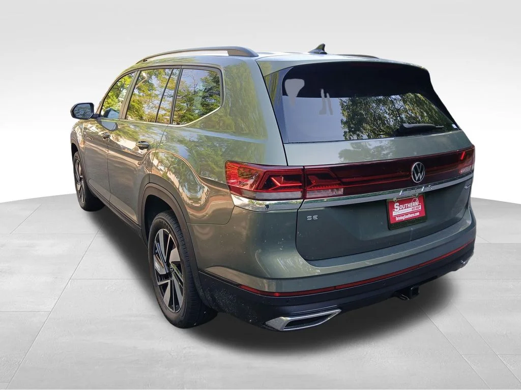 New 2026 Green Volkswagen SE w/Technology image 3
