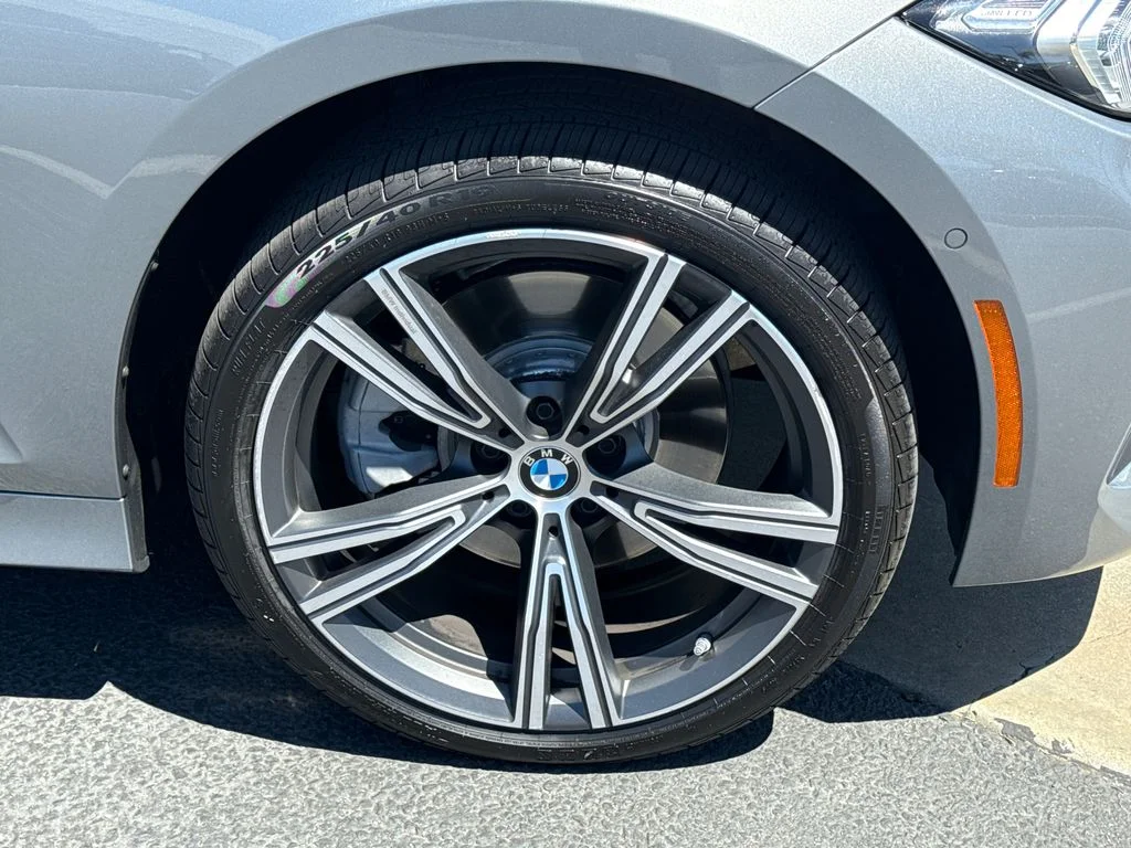 Used 2023 Gray BMW 330i image 7