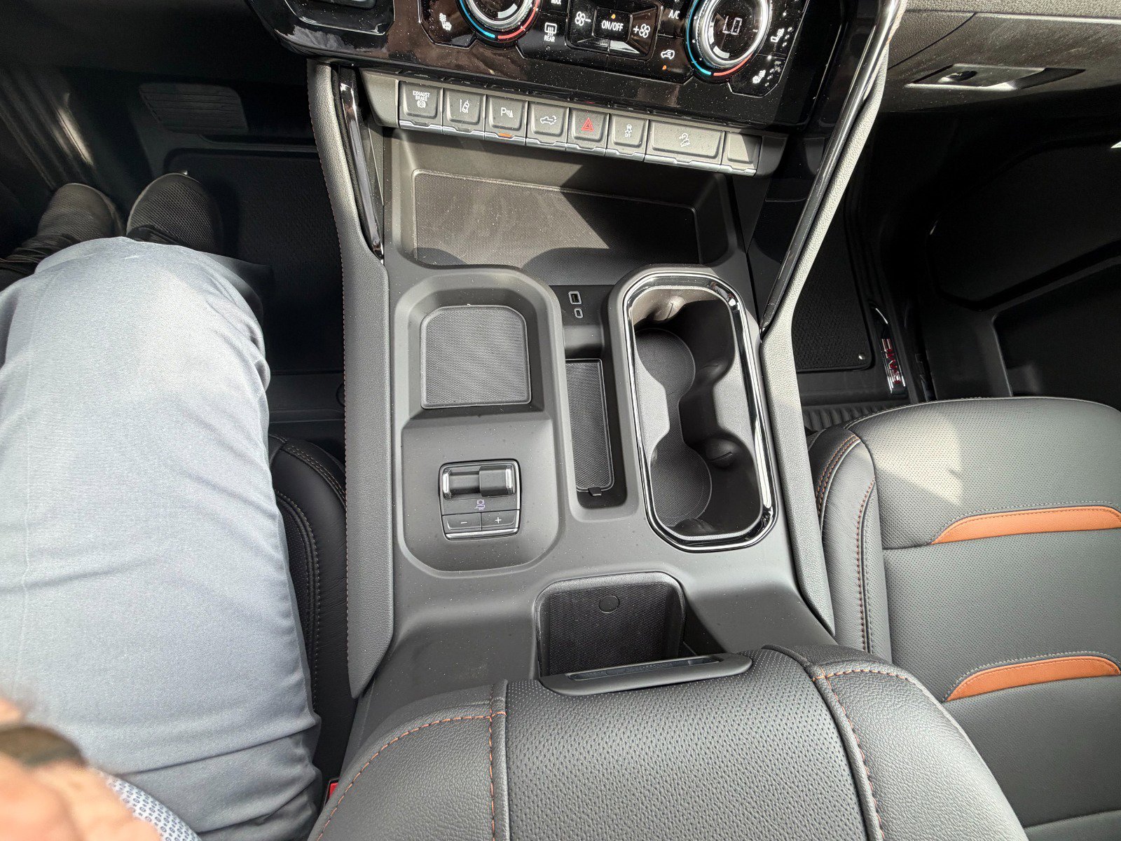 2026 GMC Sierra 2500HD AT4 - Photo 21