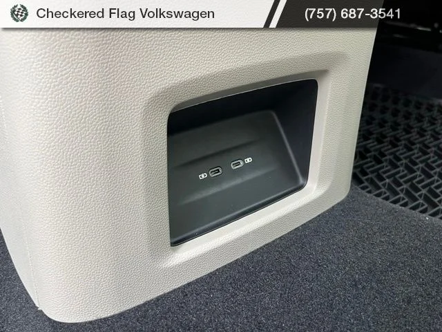 Used 2026 Opal White Pearl Volkswagen 2.0T SE image 28
