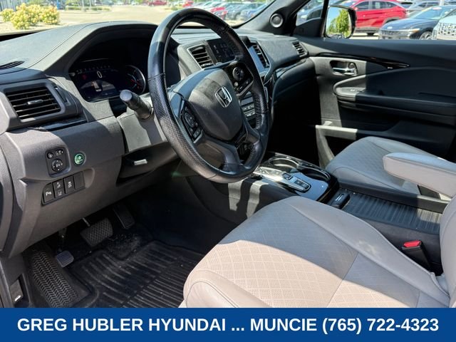 Used 2019 Black Honda Elite image 17