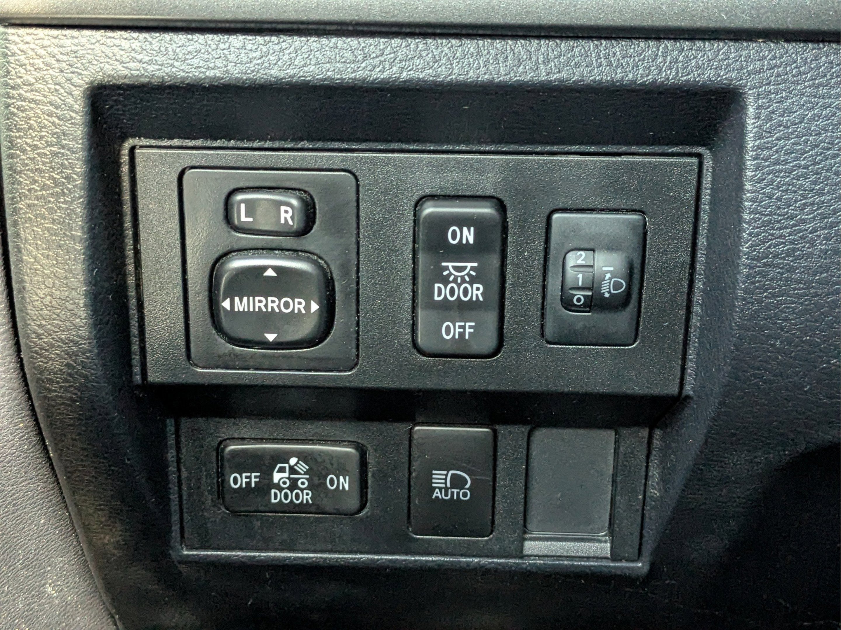 2020 Toyota Tundra SR5 - Photo 24