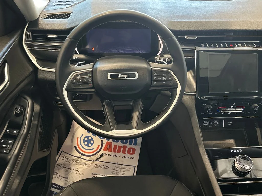 Used 2023 White Jeep Laredo image 30