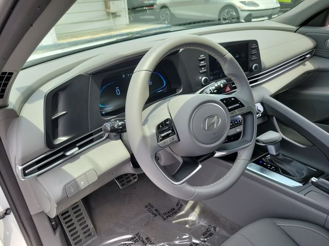 2026 Hyundai Elantra SEL Sport - Photo 17