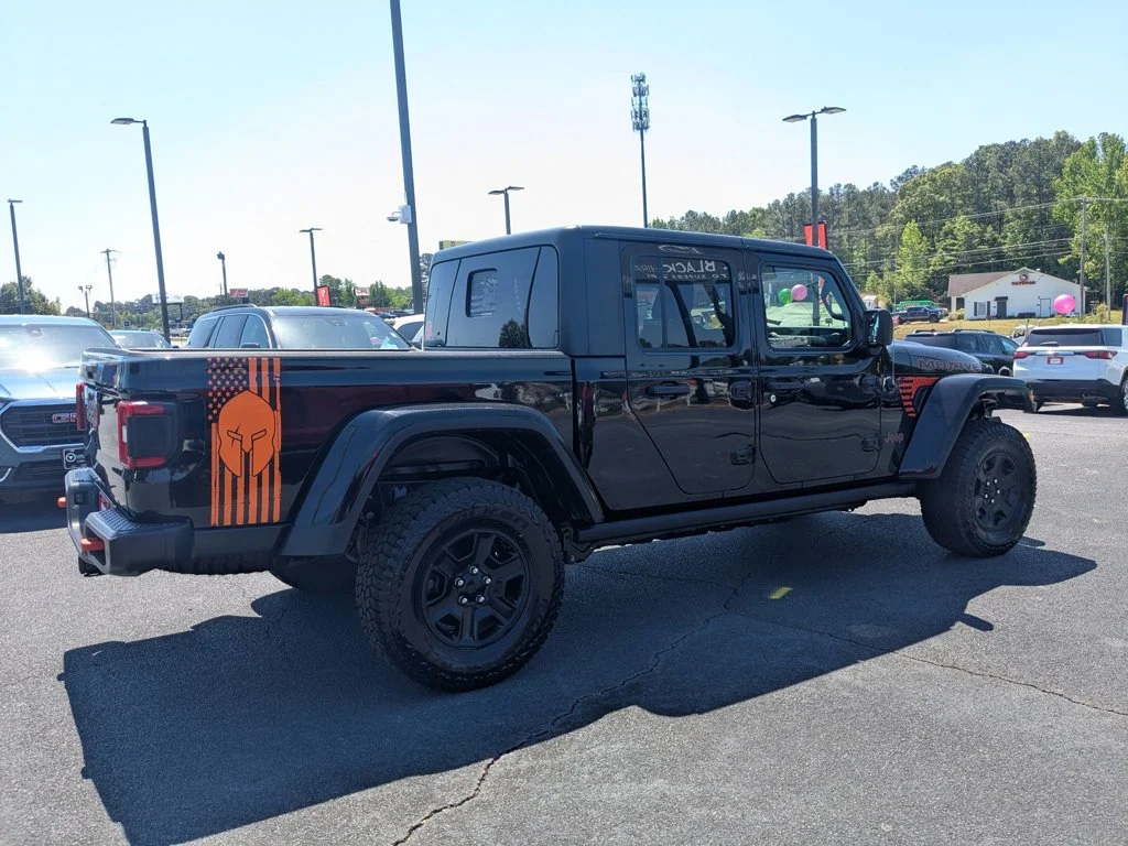 Used 2020 Black Clearcoat Jeep Mojave image 4