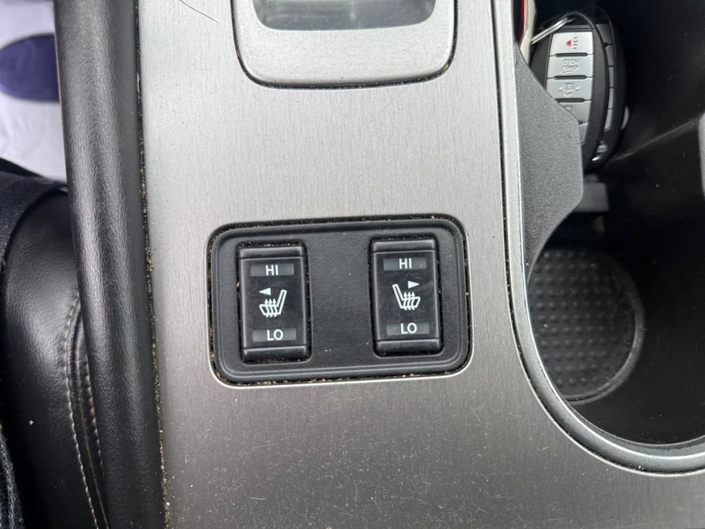 Used 2021 Gray Nissan SL image 25