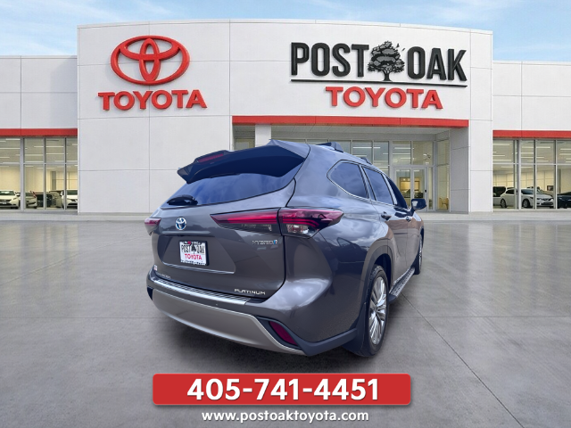 Used 2024 Gray Toyota Platinum image 6