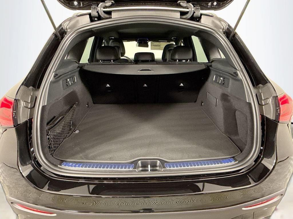 New 2026 Obsidian Black Metallic Mercedes-Benz GLC 300 image 47