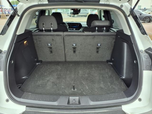 Used 2025 White Chevrolet LT image 10
