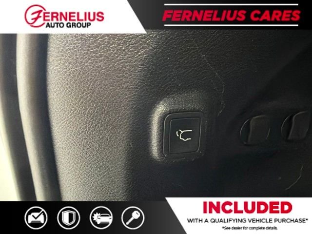 Used 2022 White Jeep Latitude Lux image 22