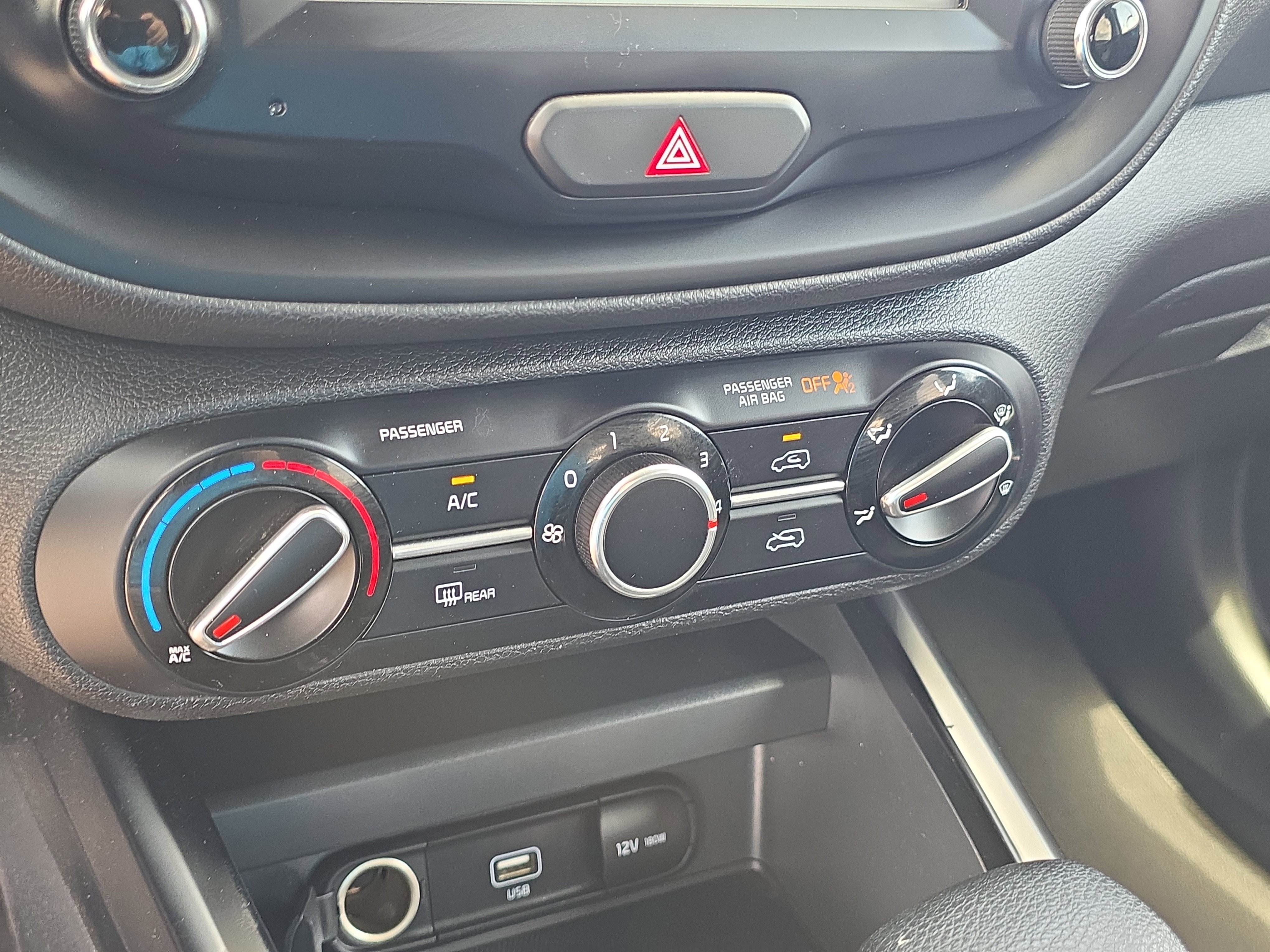 Certified Used 2021 Sparkling Silver Kia LX image 24