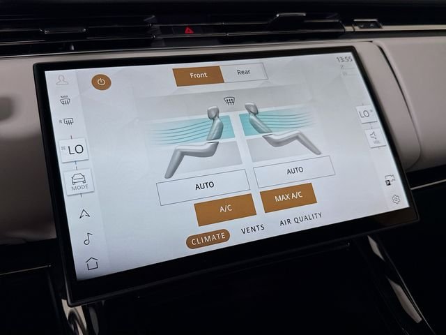 New 2026 Fuji White Land Rover Dynamic SE image 18