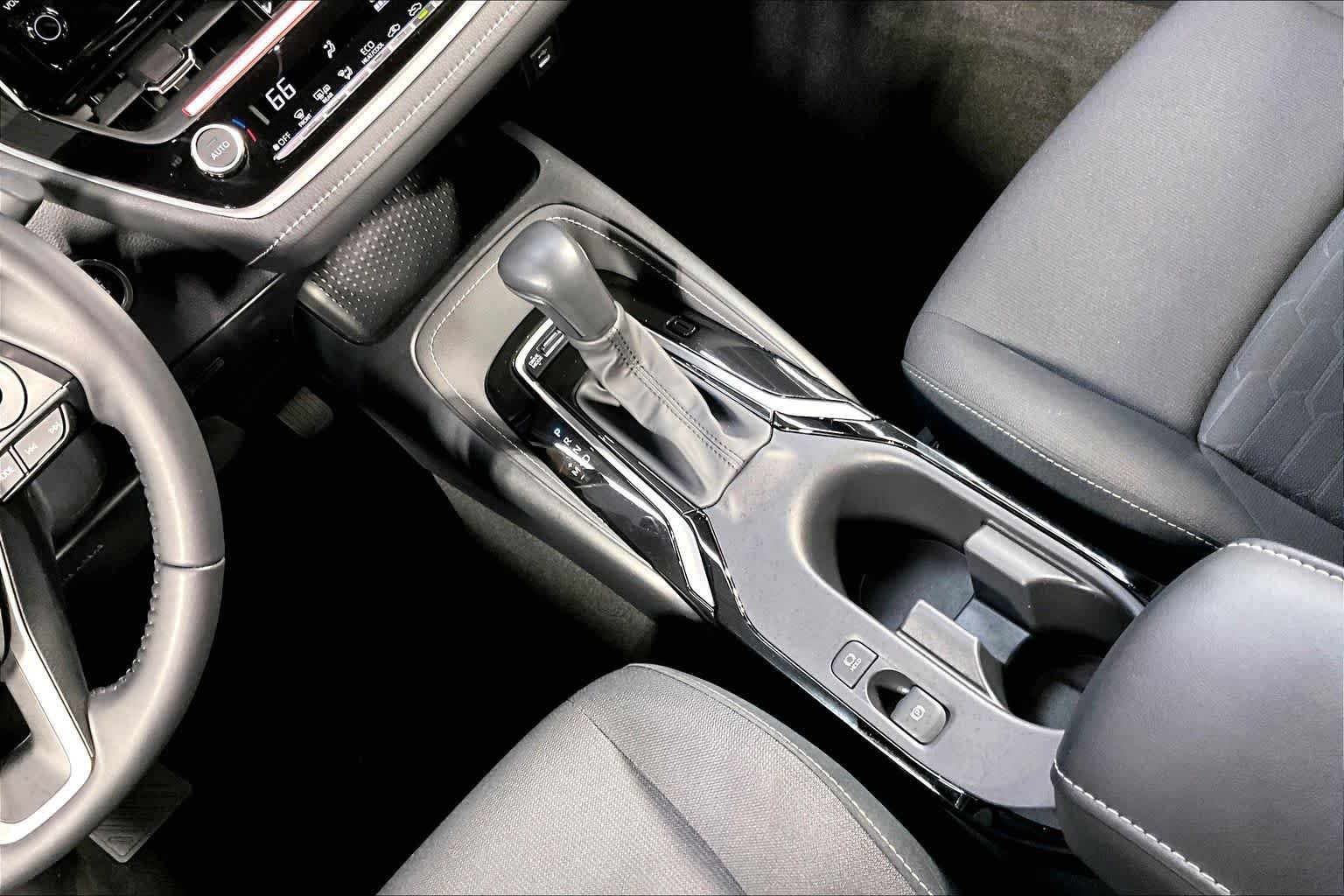 Used 2025 Wind Chill Pearl Toyota SE image 16