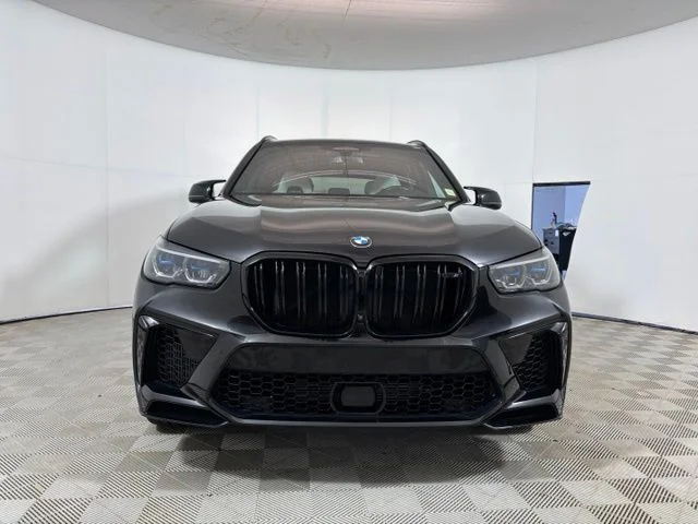 Used 2023 Black Sapphire Metallic BMW Base image 2