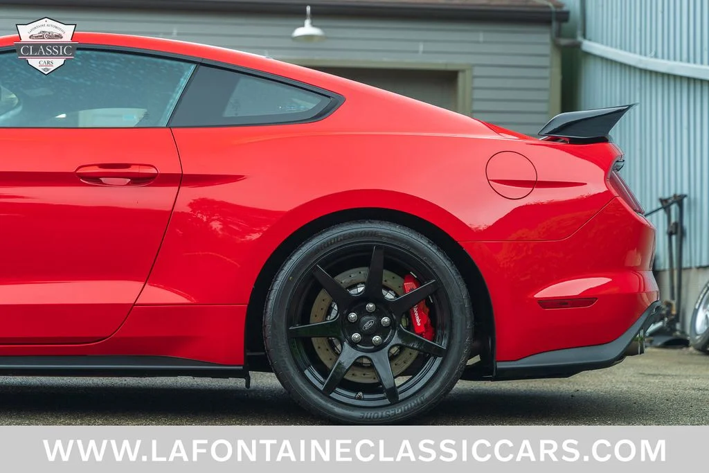 Used 2017 Red Ford Shelby GT350R image 13