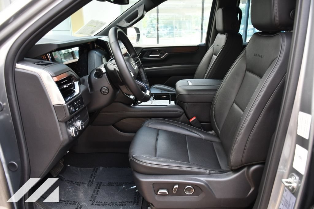 Used 2025 Sterling Metallic GMC Denali image 21