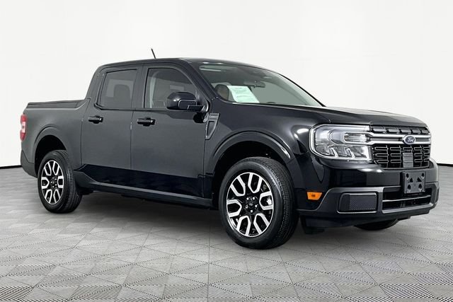 Used 2024 Black Ford Lariat image 3