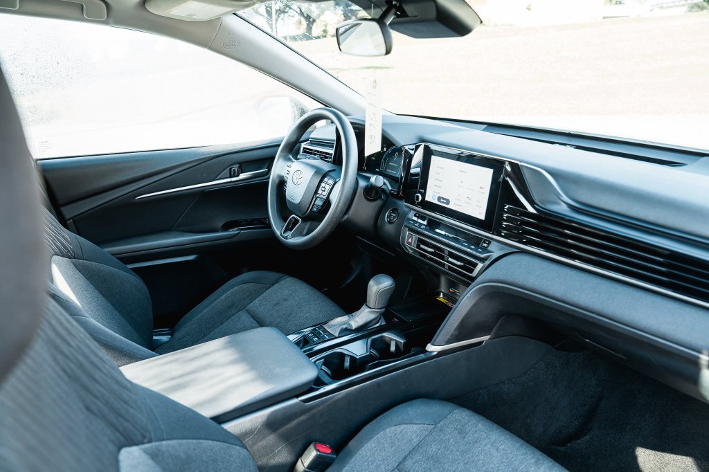 Certified Used 2025 Ice Toyota LE image 10