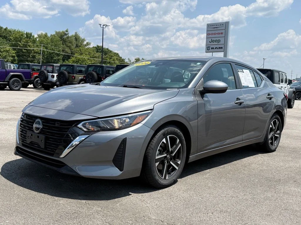 Used 2024 Gray Nissan SV image 3