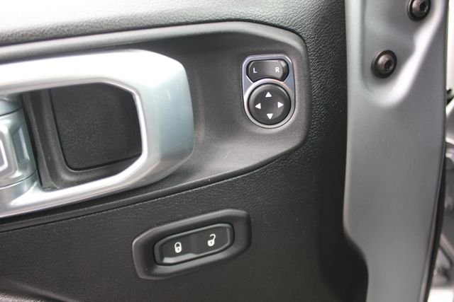 Used 2023 Silver Jeep Sport S image 15