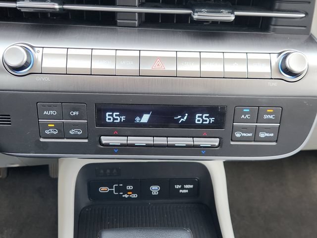Used 2025 White Hyundai SEL image 20