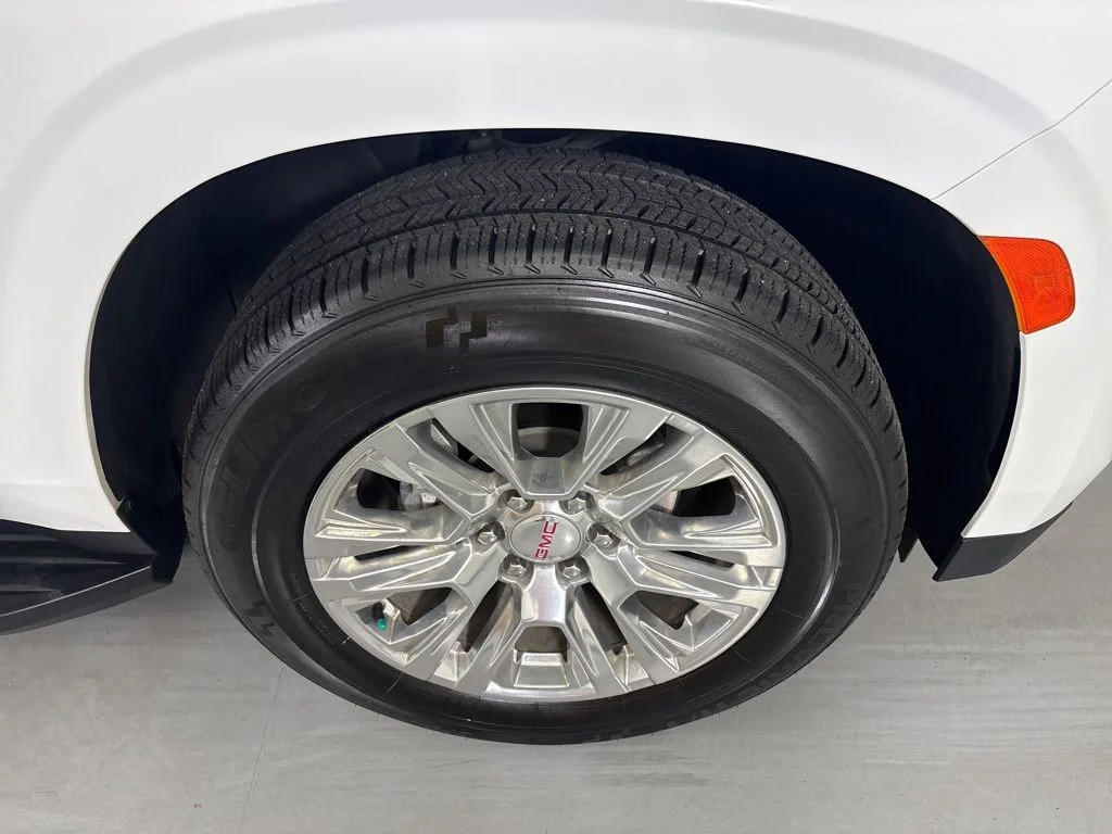 Used 2024 White GMC Denali image 10