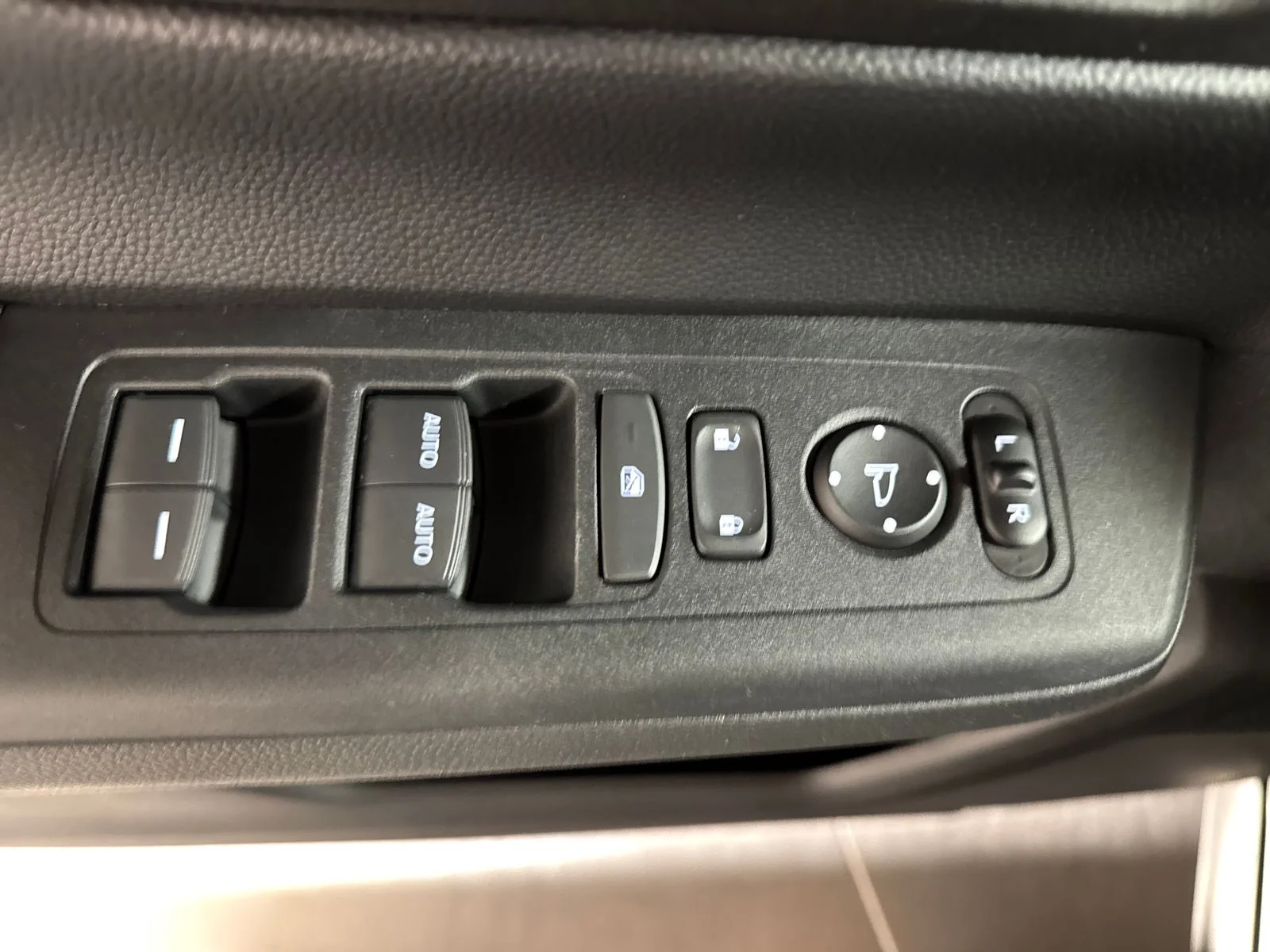 Used 2025 Crystal Black Pearl Honda EX image 19