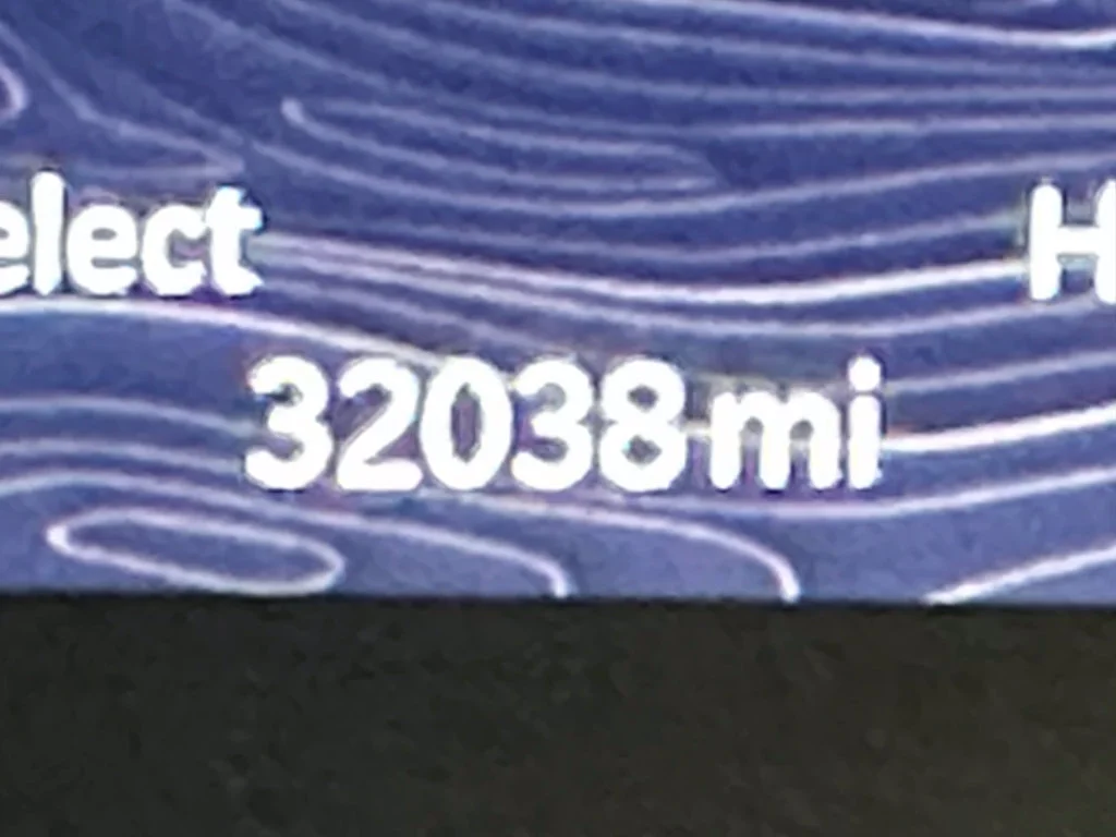 Used 2023 Gray Jeep Limited image 6