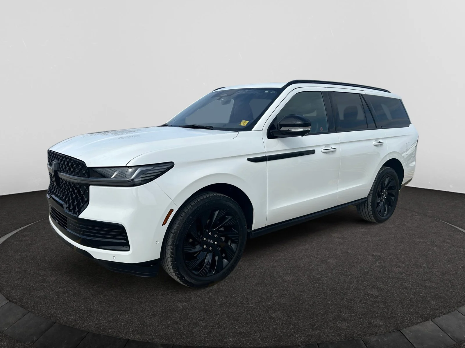 Used 2025 White Lincoln RESERVE image 1