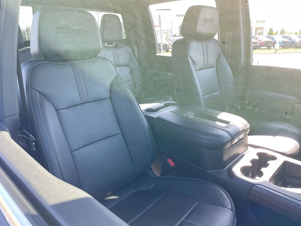 Used 2022 Black Chevrolet High Country image 29